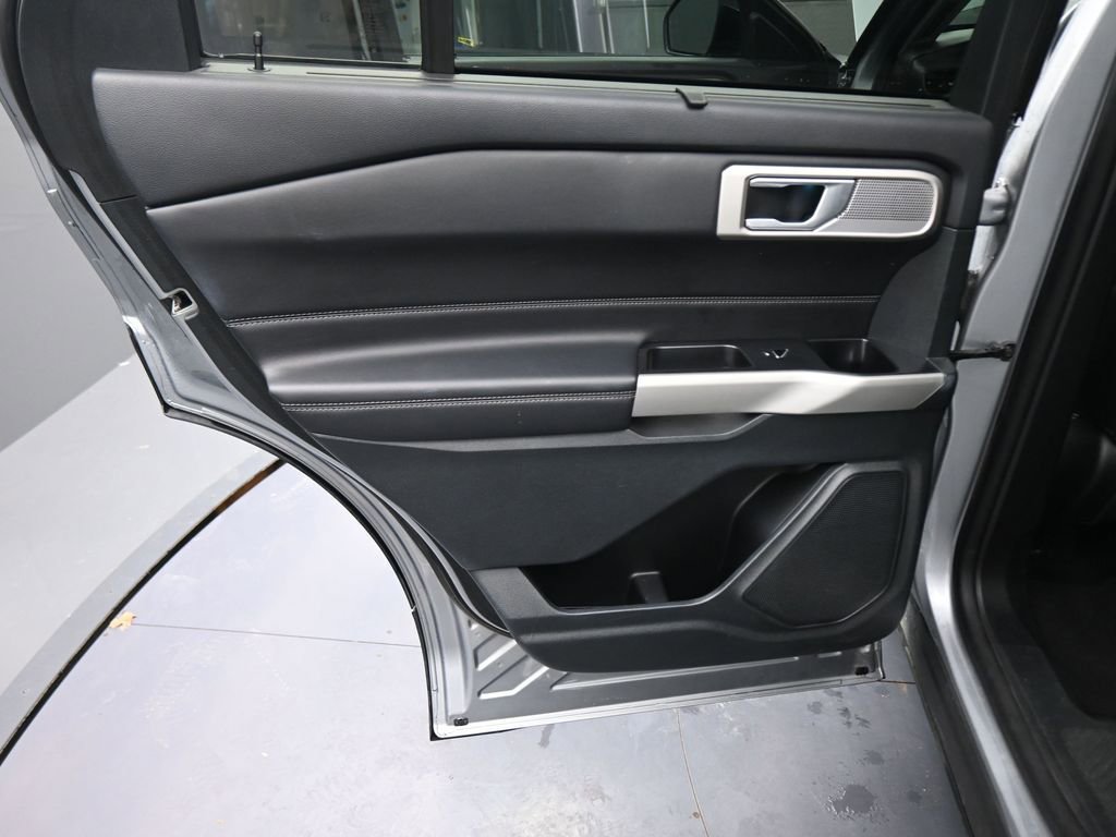 Used 2023 Ford Explorer Limited image 42