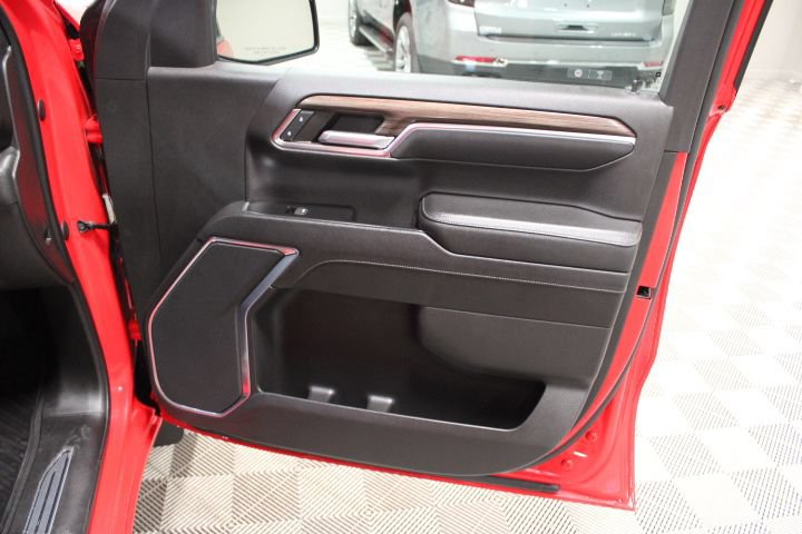 Used 2022 Chevrolet Silverado 1500 LT AWD/4WD image 22