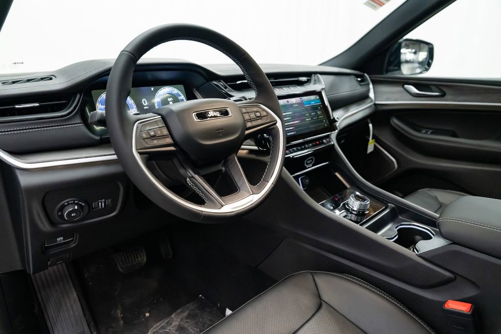 New 2026 Jeep Grand Cherokee L Limited AWD/4WD image 26