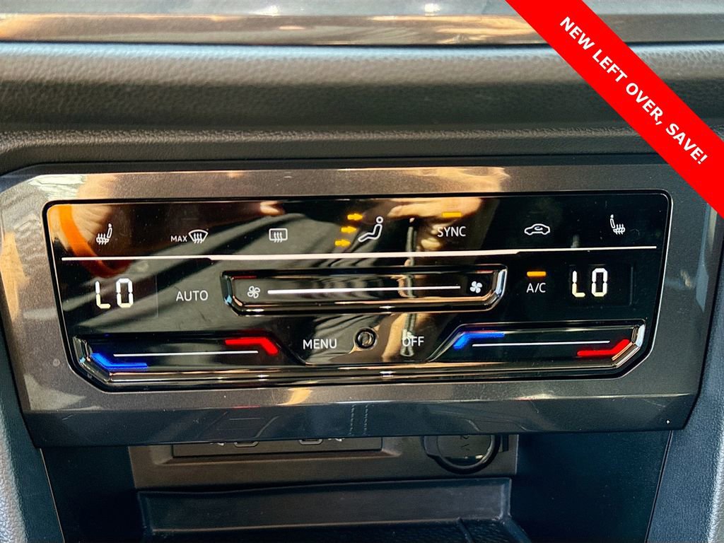 Used 2024 Volkswagen Tiguan SE image 15