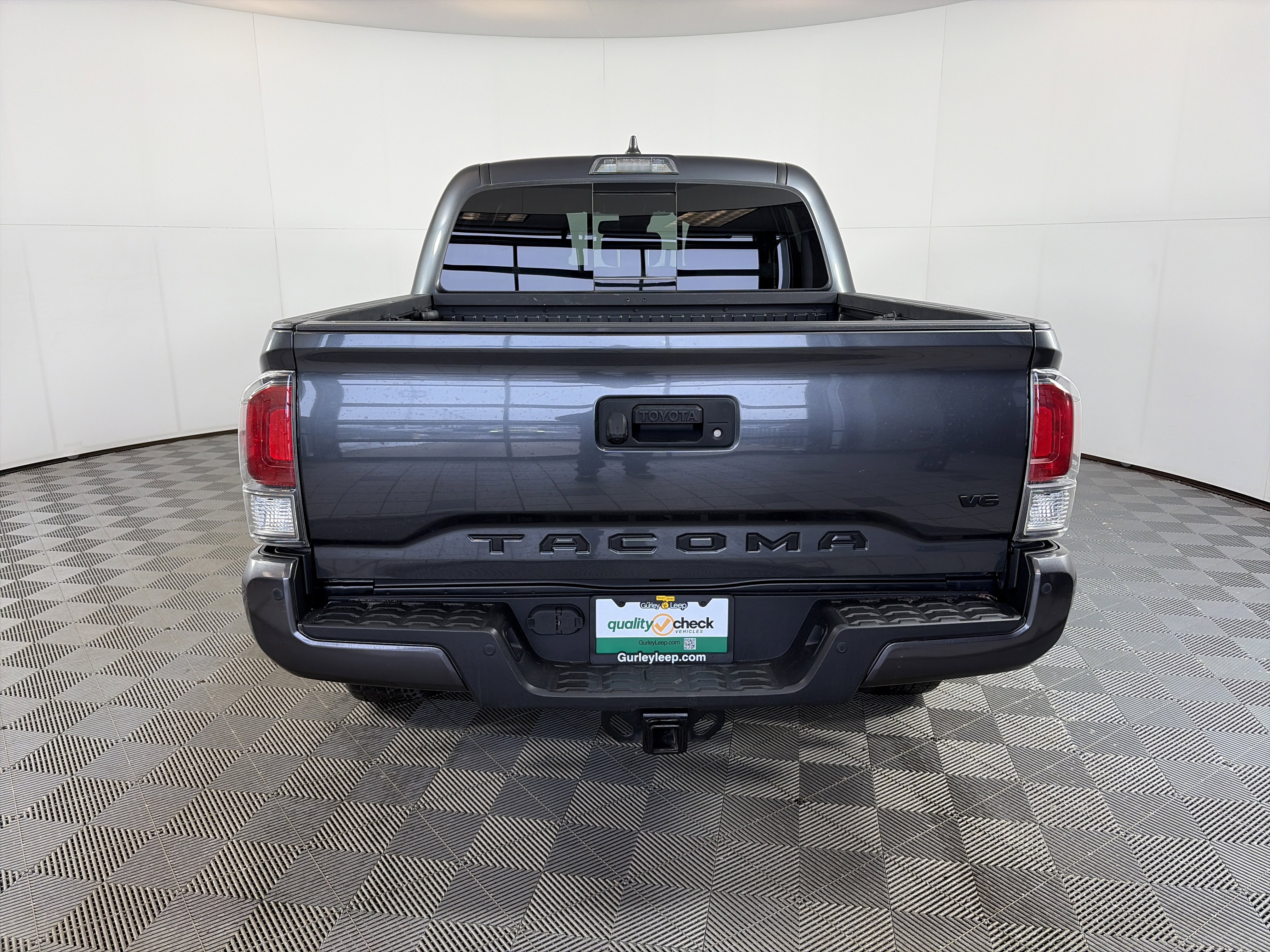Used 2023 Toyota Tacoma TRD Sport w/ Technology Package image 9