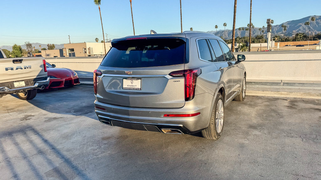 Used 2024 Cadillac XT6 Premium Luxury FWD image 9