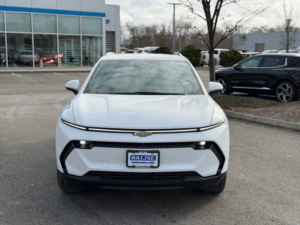 New 2026 Chevrolet Equinox EV LT AWD/4WD image 2