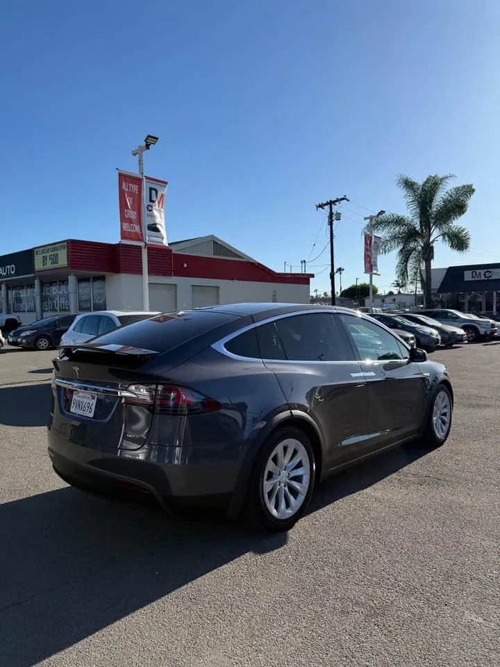 Used 2016 Tesla Model X 90D AWD/4WD image 3