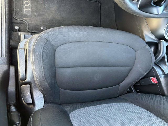 Used 2017 Kia Soul + image 9