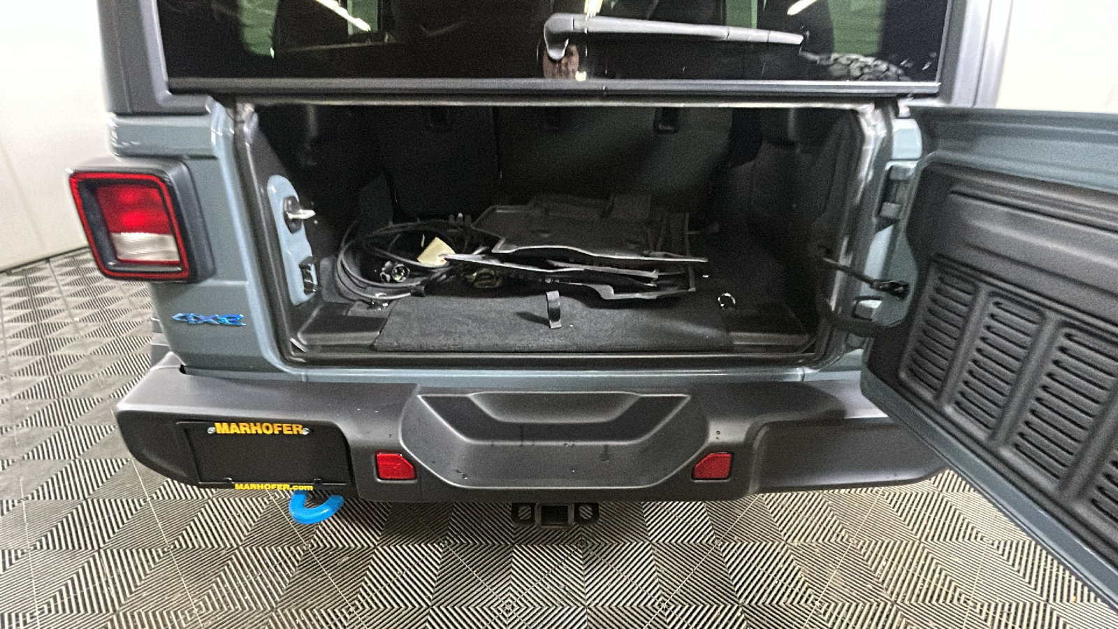 Used 2024 Jeep Wrangler Unlimited AWD/4WD image 31