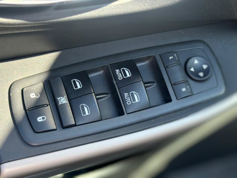 Used 2018 Jeep Cherokee Limited w/ High Altitude Package AWD/4WD image 23