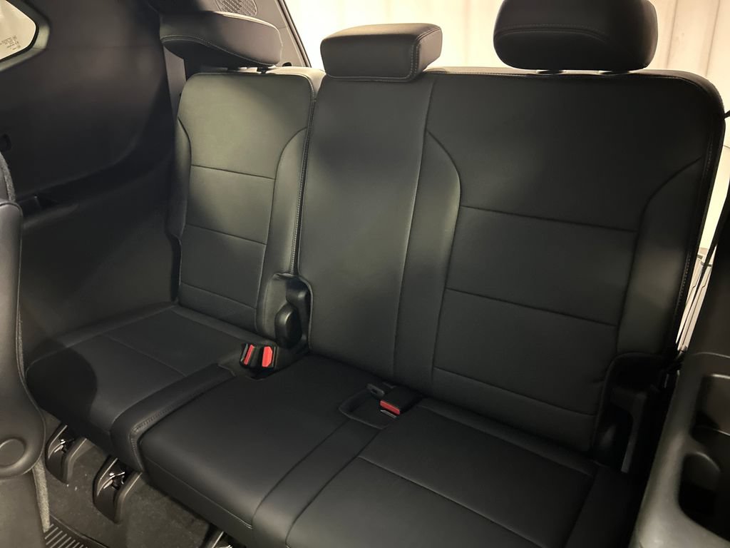 New 2026 Buick Enclave Preferred w/ Power Package AWD/4WD image 22