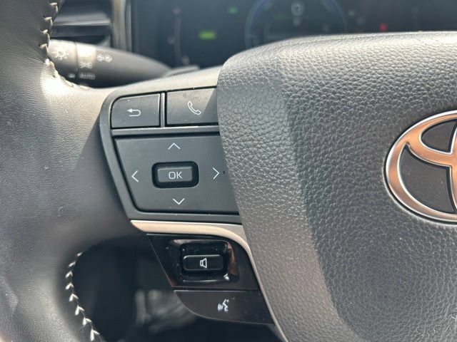 Used 2025 Toyota Camry SE w/ Convenience Package FWD image 31