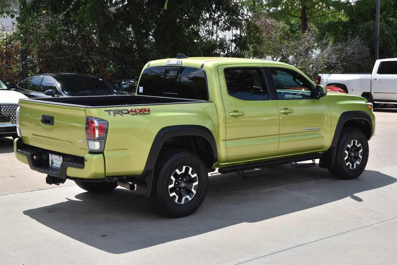 Used 2023 Toyota Tacoma TRD Off-Road w/ Technology Package AWD/4WD image 7