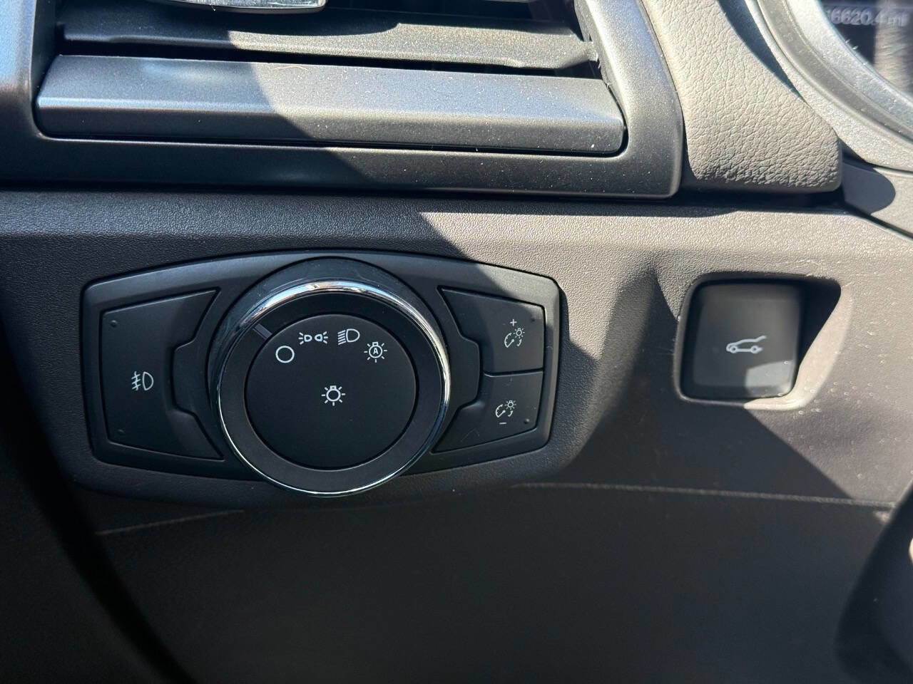 Used 2014 Ford Fusion Titanium image 13