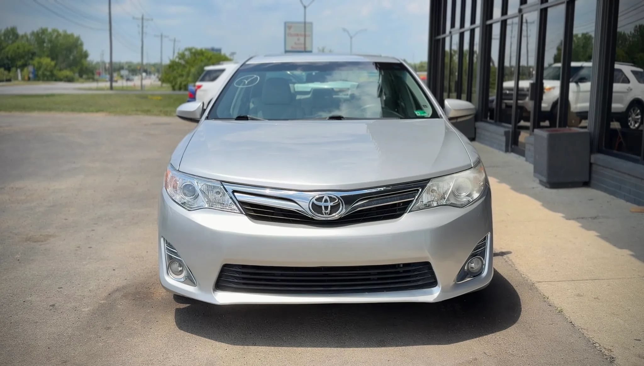 Used 2012 Toyota Camry XLE FWD image 6