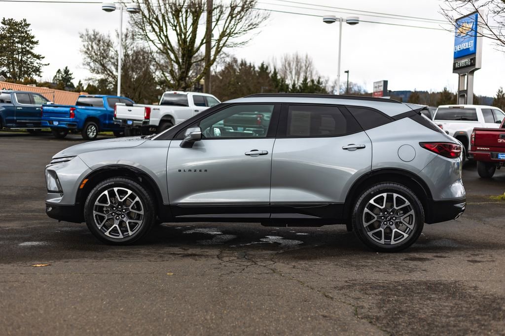 Used 2025 Chevrolet Blazer RS AWD/4WD image 12