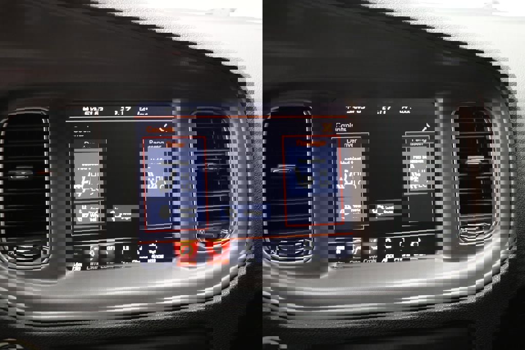 Used 2023 Dodge Charger SXT w/ Cold Weather Package image 21