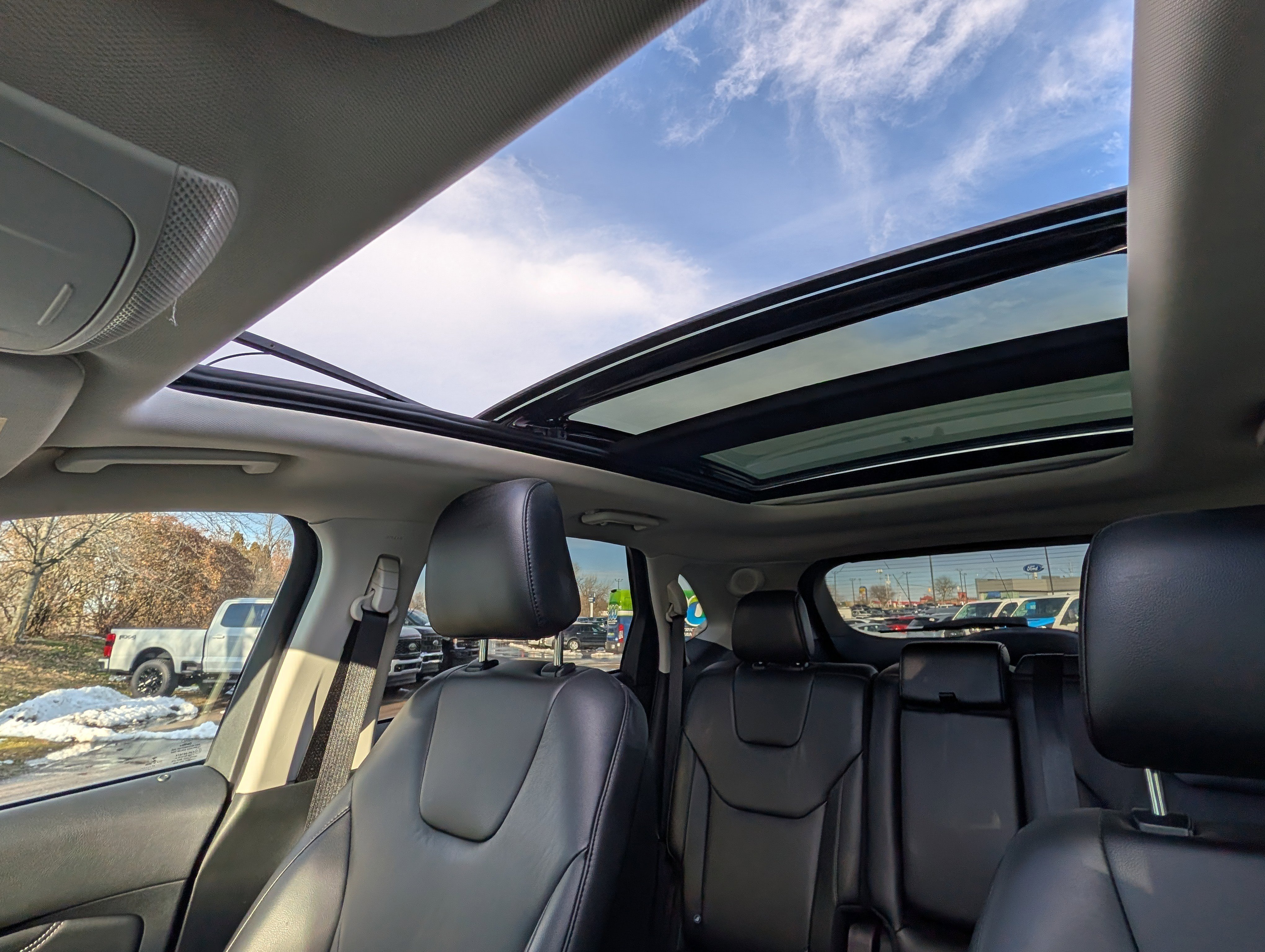 Used 2021 Ford Edge Titanium image 24