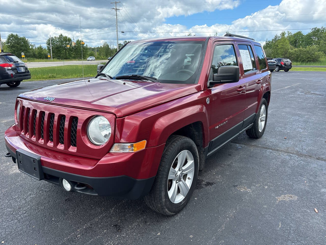 Used 2011 Jeep Patriot Latitude AWD/4WD image 2