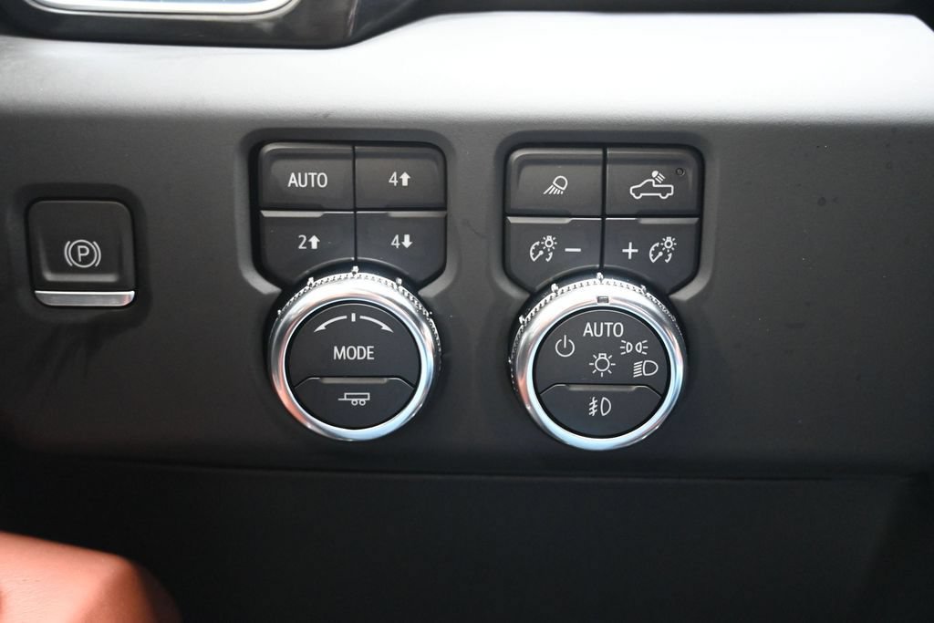 Used 2024 GMC Sierra 3500 Denali Ultimate AWD/4WD image 41