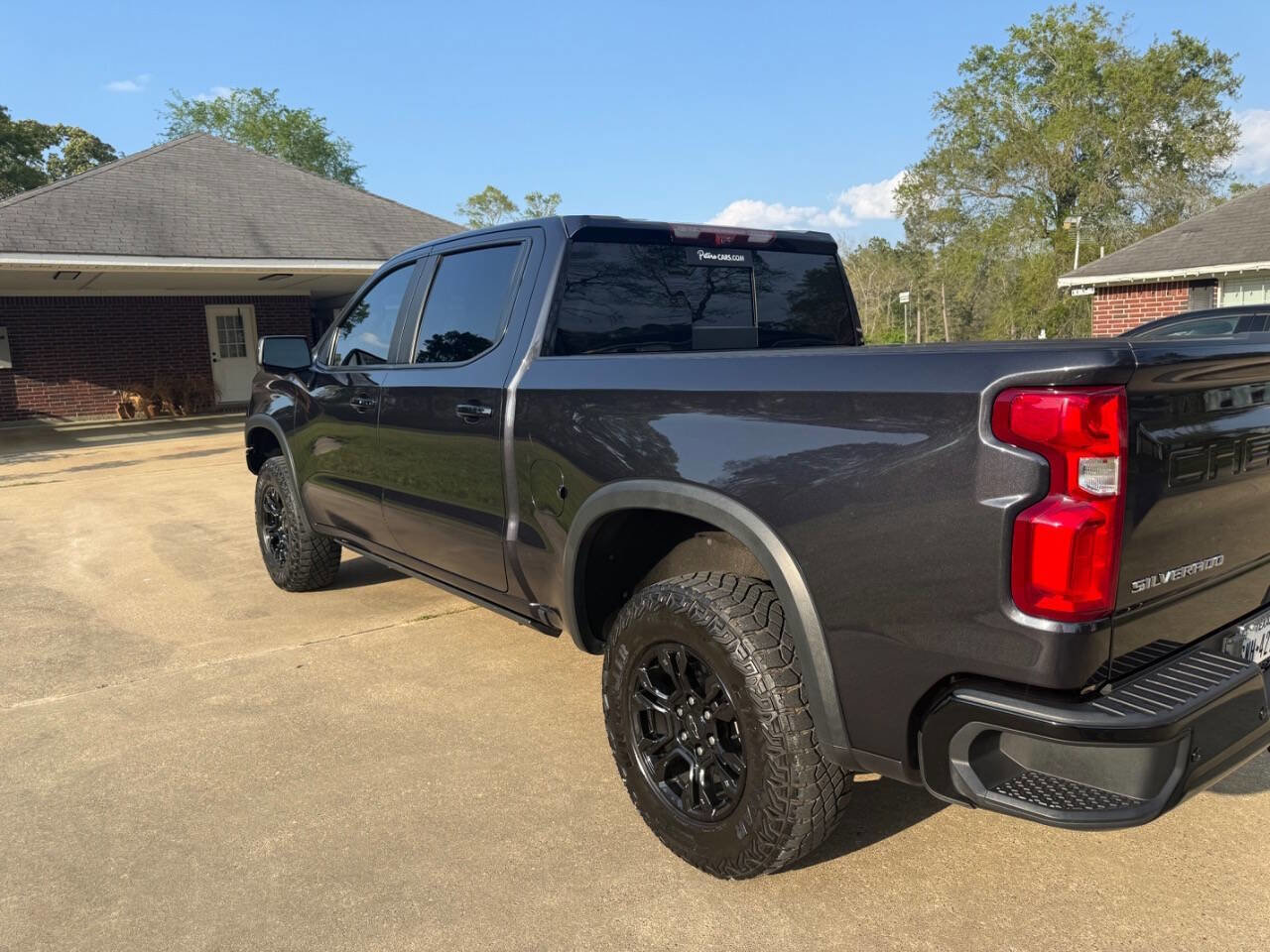 Used 2022 Chevrolet Silverado 1500 ZR2 w/ Technology Package image 4