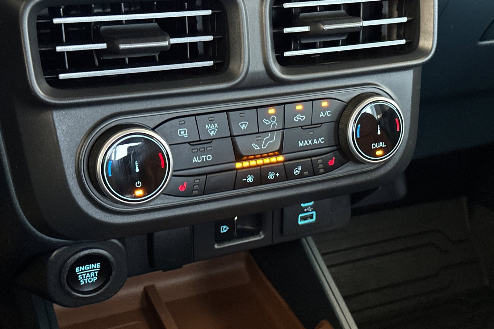 Certified 2024 Ford Maverick Lariat image 19