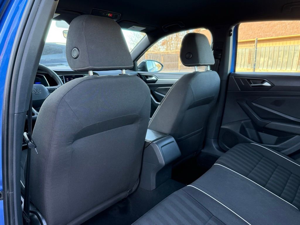 Used 2023 Volkswagen Jetta Sport FWD image 17