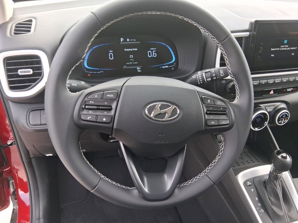 New 2025 Hyundai Venue Limited image 22