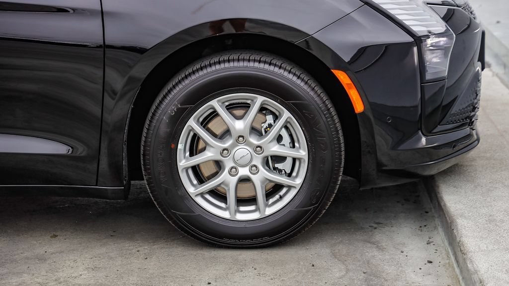 New 2027 Chrysler Pacifica Select FWD image 11