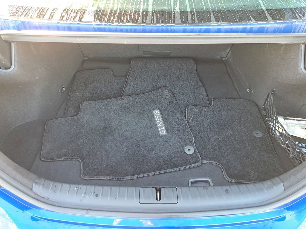 Used 2023 Genesis G70 2.0T image 6