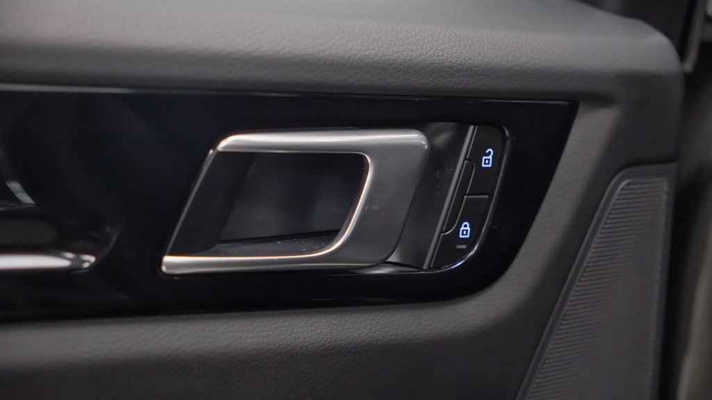 Certified 2023 Porsche Cayenne image 15