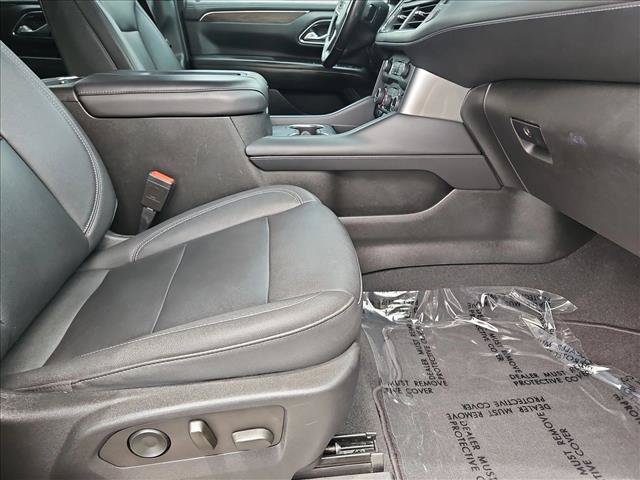Used 2022 Chevrolet Suburban Z71 w/ Luxury Package AWD/4WD image 21