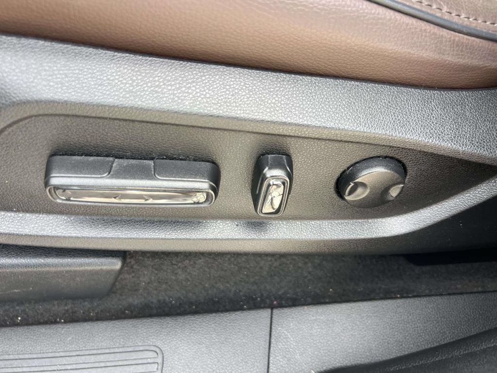 Used 2023 Honda Pilot Elite image 19