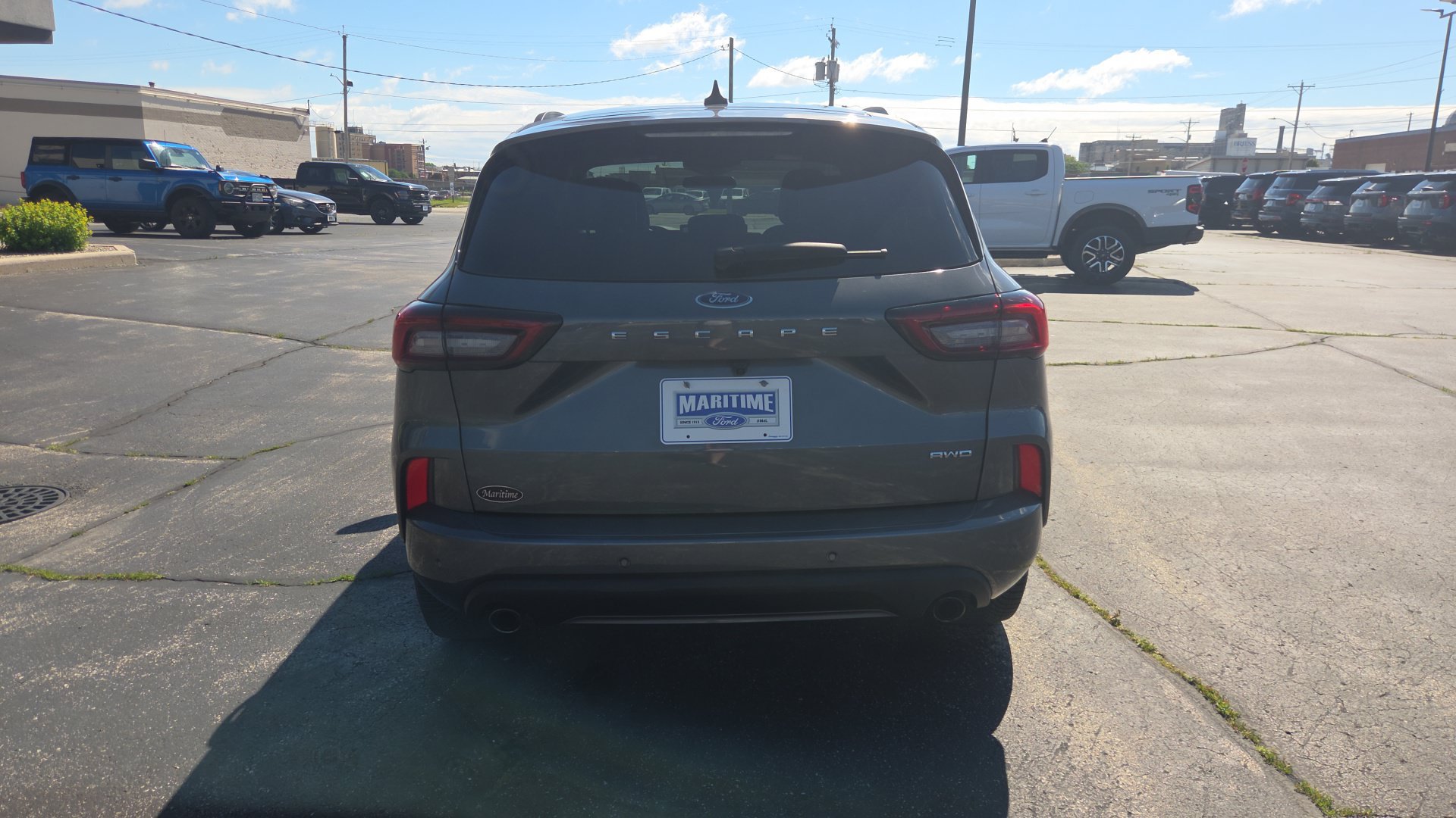 Used 2023 Ford Escape ST-Line w/ Tech Pack #1 AWD/4WD image 4