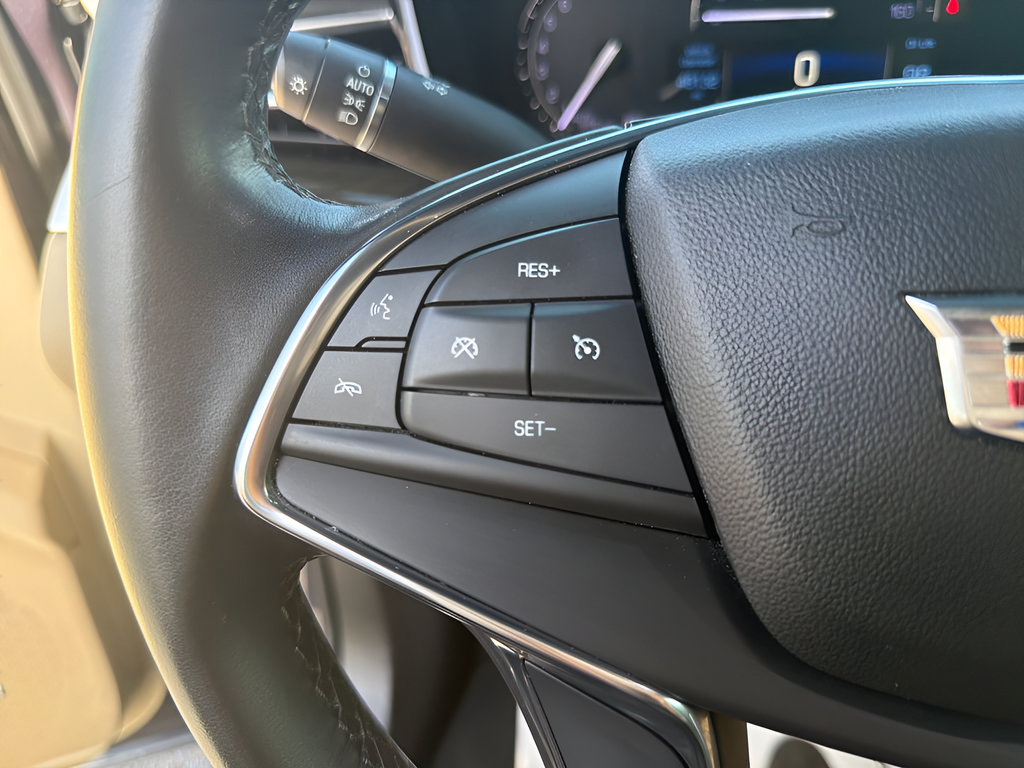 Used 2019 Cadillac XT5 FWD image 30