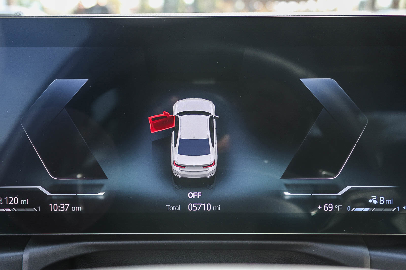 Used 2024 BMW 330e image 23