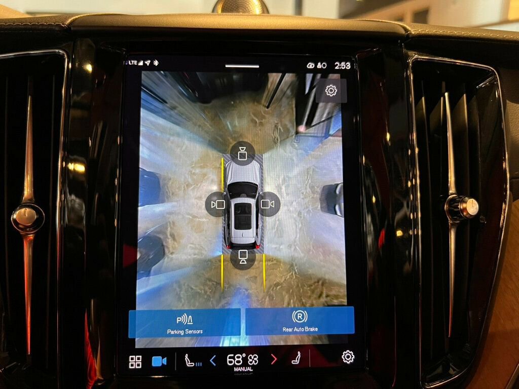 Used 2022 Volvo XC60 T8 Inscription w/ Advanced Package image 22