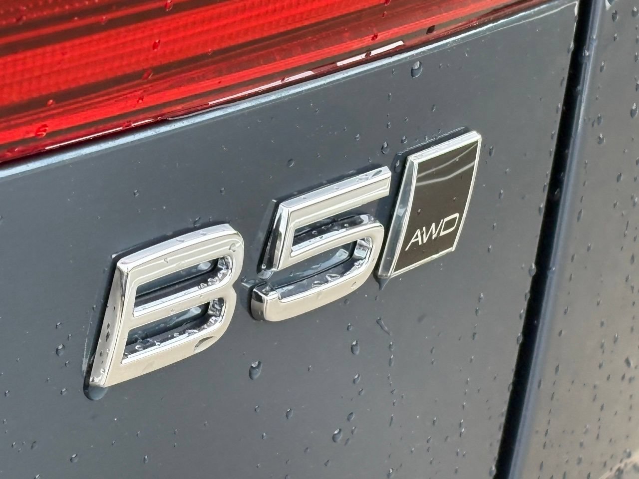 New 2026 Volvo XC60 B5 Plus AWD/4WD image 7