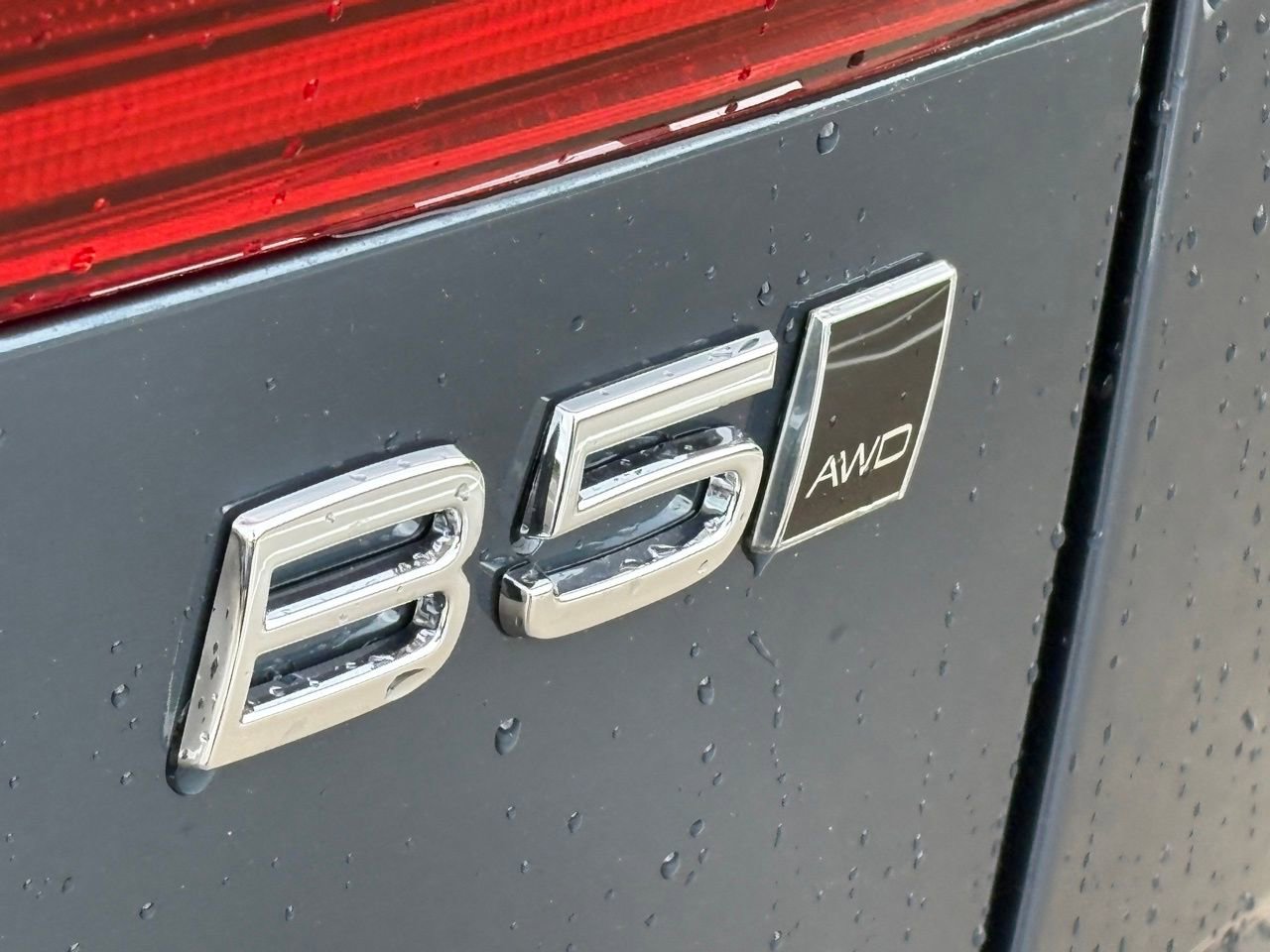 New 2026 Volvo XC60 B5 Plus AWD/4WD image 7
