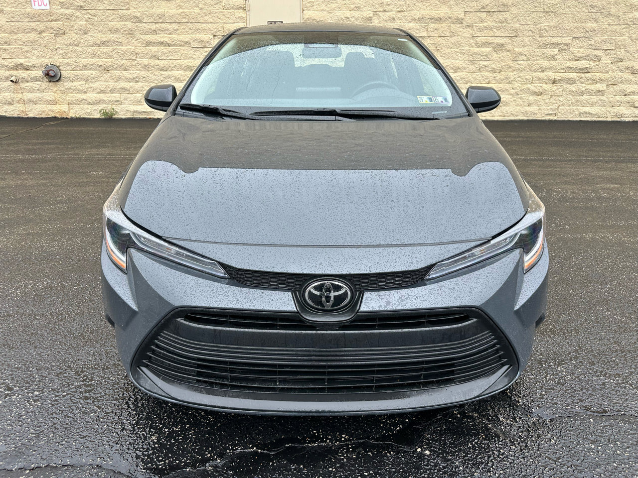 Used 2025 Toyota Corolla LE image 7