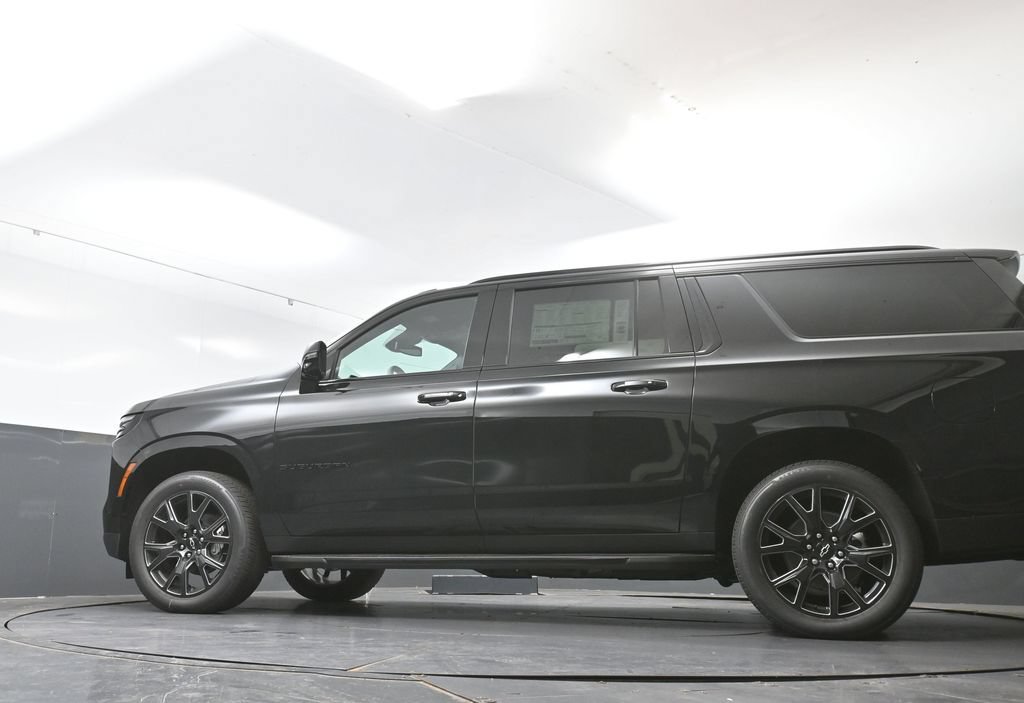 New 2026 Chevrolet Suburban RST w/ RST Capability Package AWD/4WD image 55