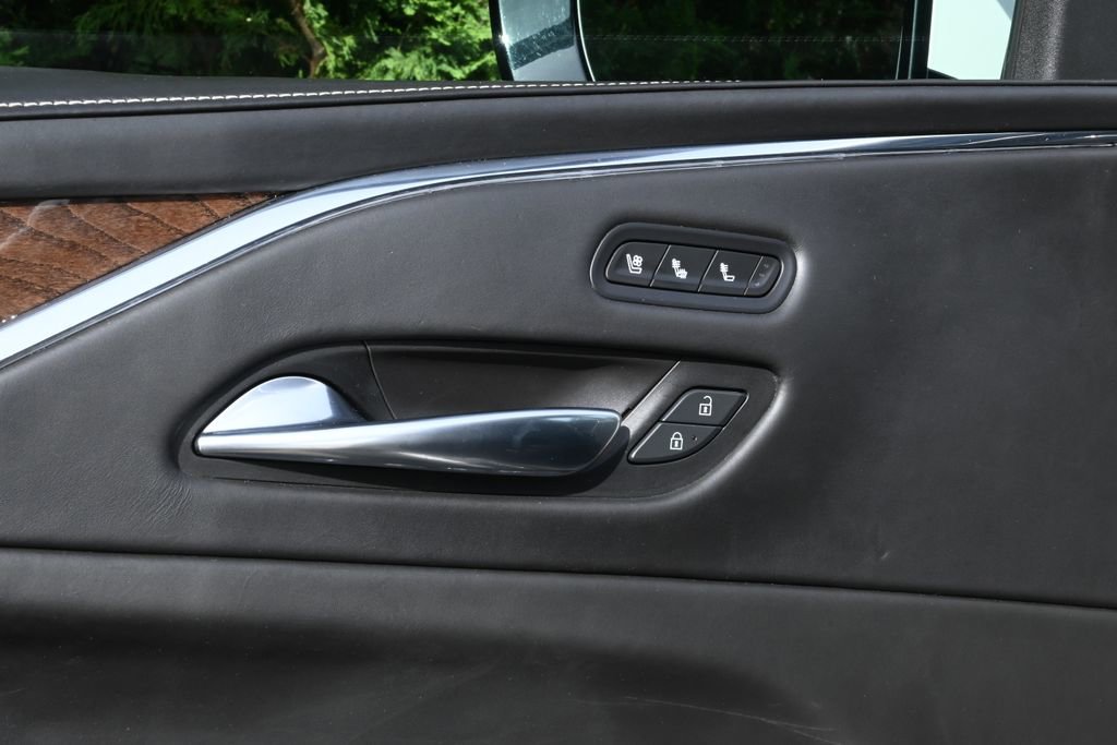 Used 2021 Cadillac Escalade Sport Platinum w/ Heavy-Duty Trailer Package image 31