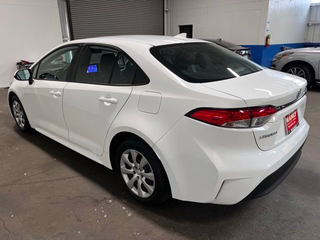 Used 2023 Toyota Corolla LE FWD image 5