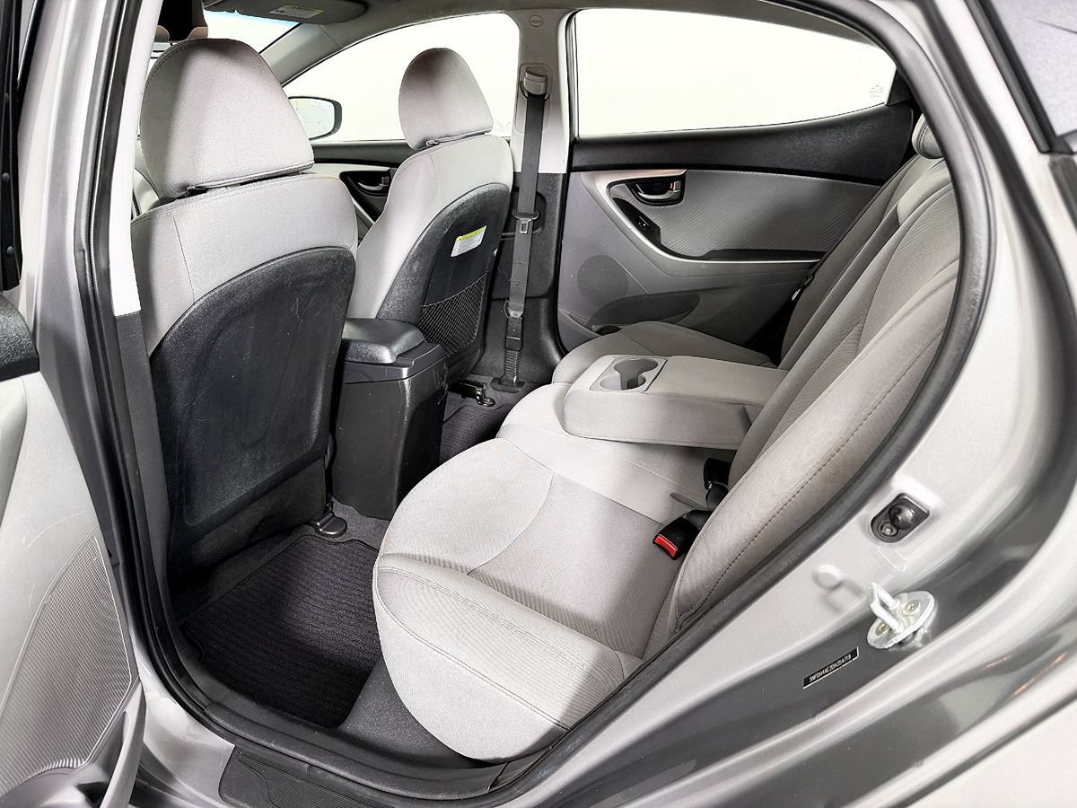Used 2013 Hyundai Elantra GLS w/ Preferred Pkg FWD image 32