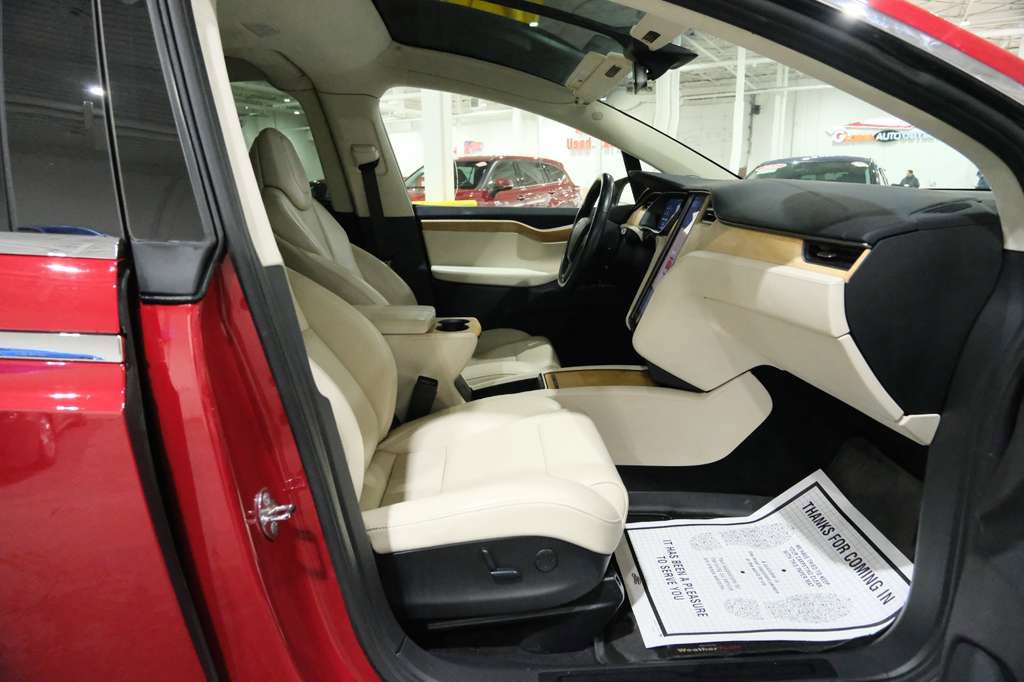 Used 2018 Tesla Model X 100D image 32