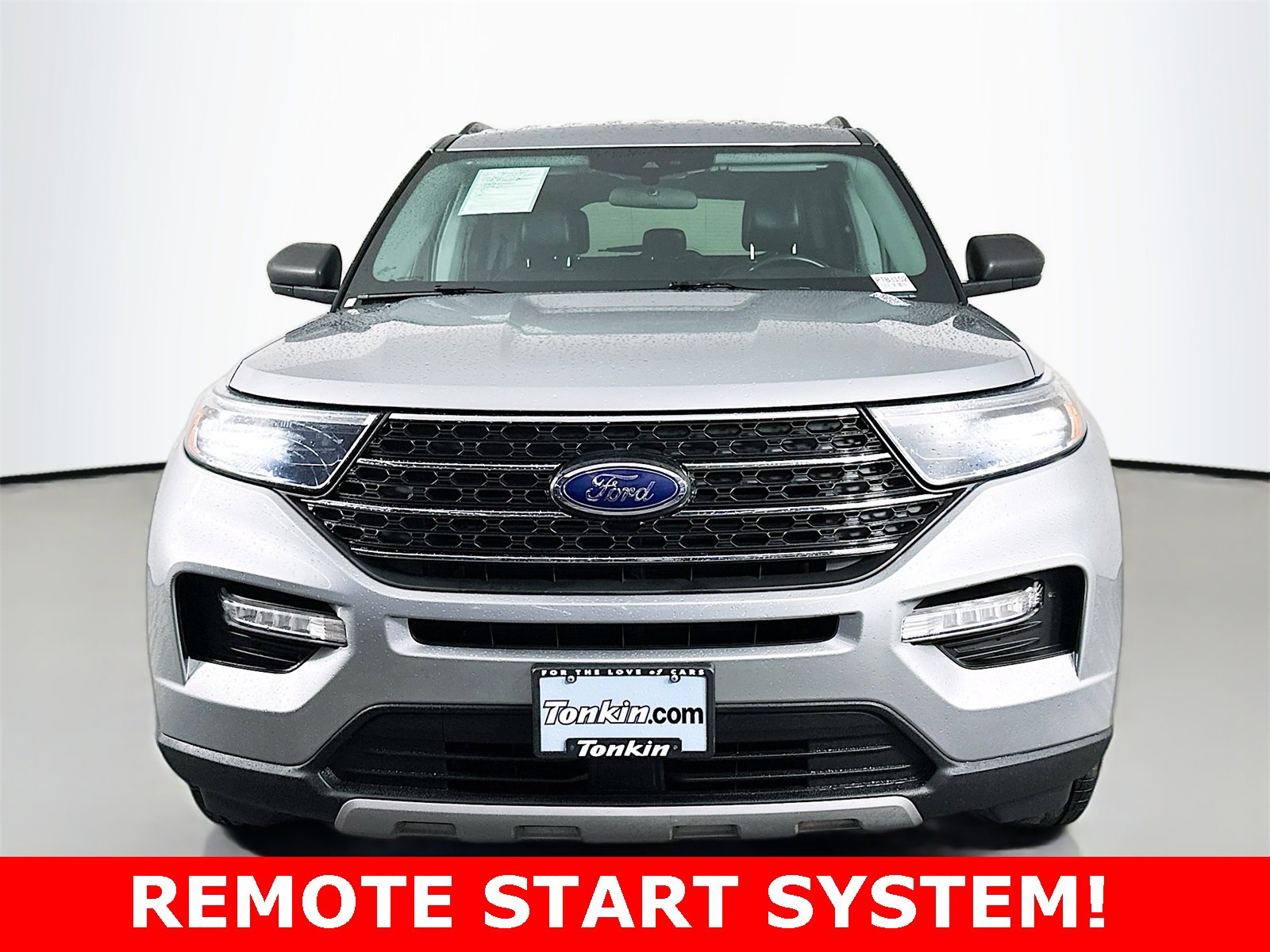 Used 2023 Ford Explorer XLT w/ Equipment Group 202A image 2