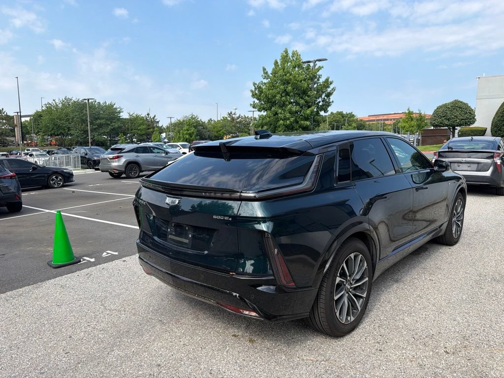 Used 2024 Cadillac Lyriq Sport w/ LPO, Floor Liner Package AWD/4WD image 9