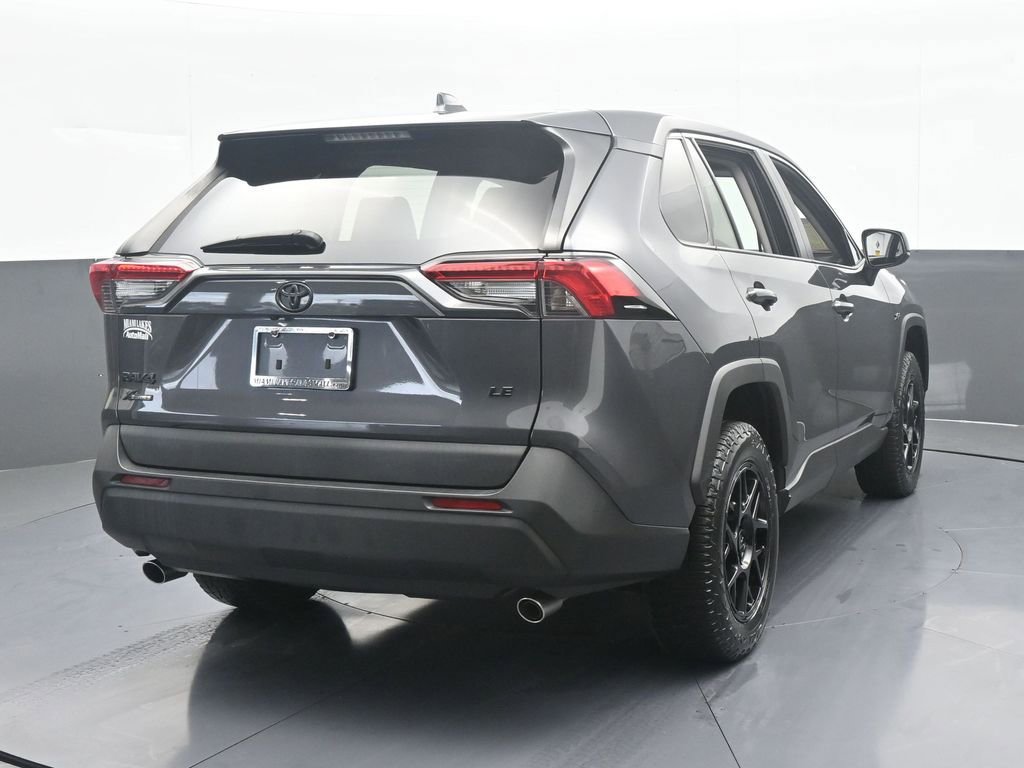 Used 2023 Toyota RAV4 LE image 5