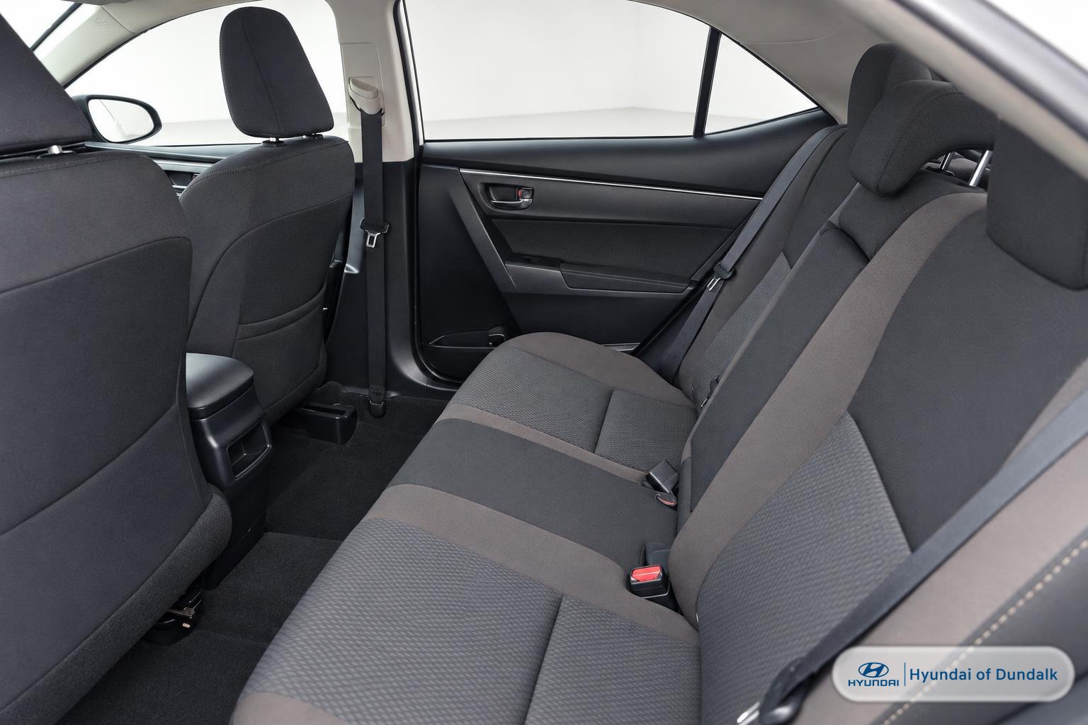 Used 2018 Toyota Corolla LE FWD image 8