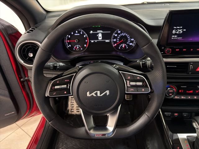 Used 2024 Kia Forte GT-Line w/ GT-Line Premium Package image 12