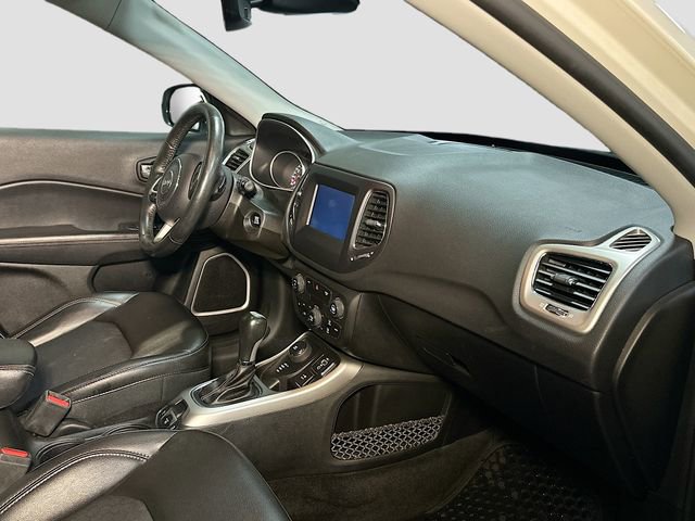 Used 2019 Jeep Compass Latitude w/ Popular Equipment Group image 25