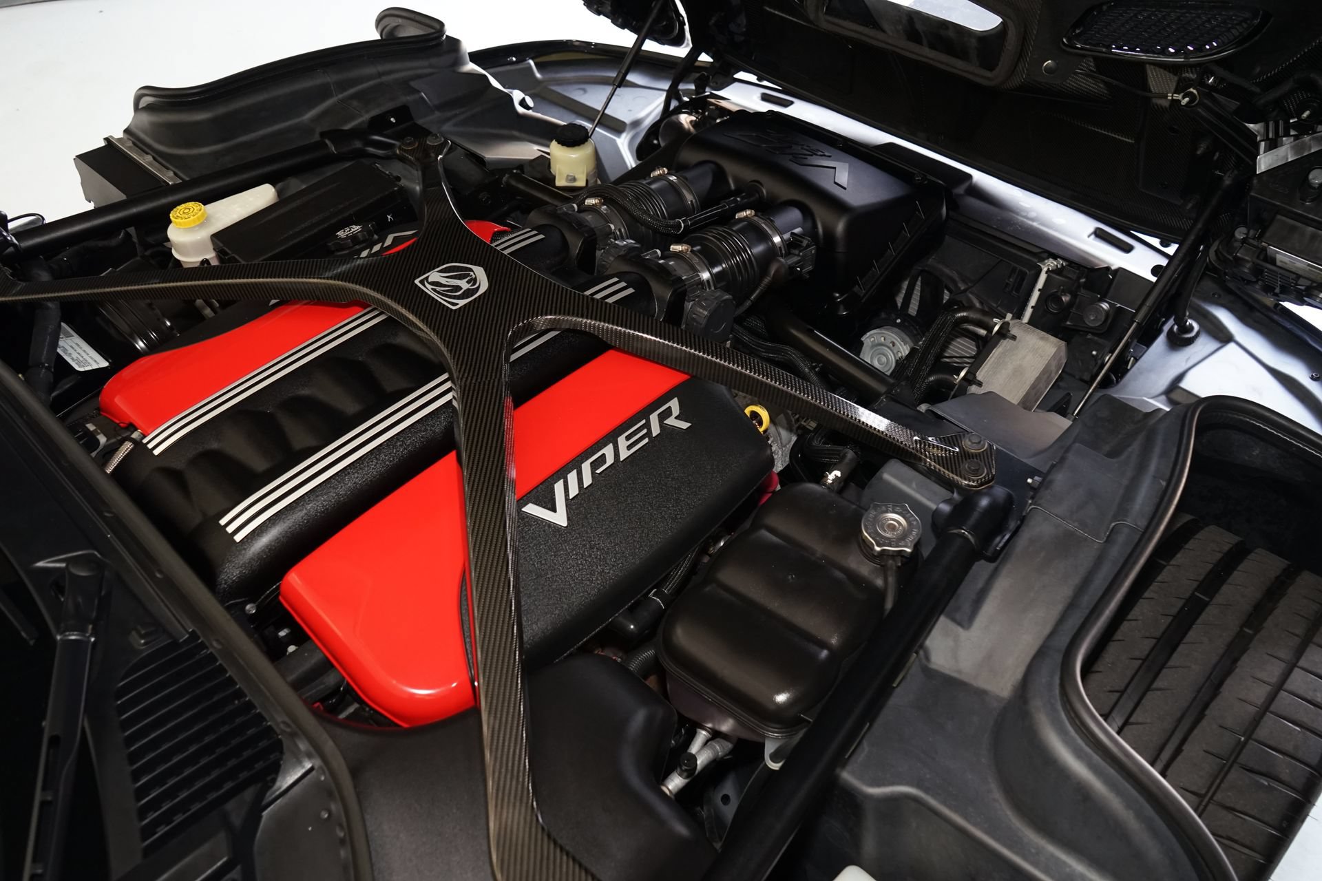 Used 2014 SRT Viper SRT-10 RWD image 28