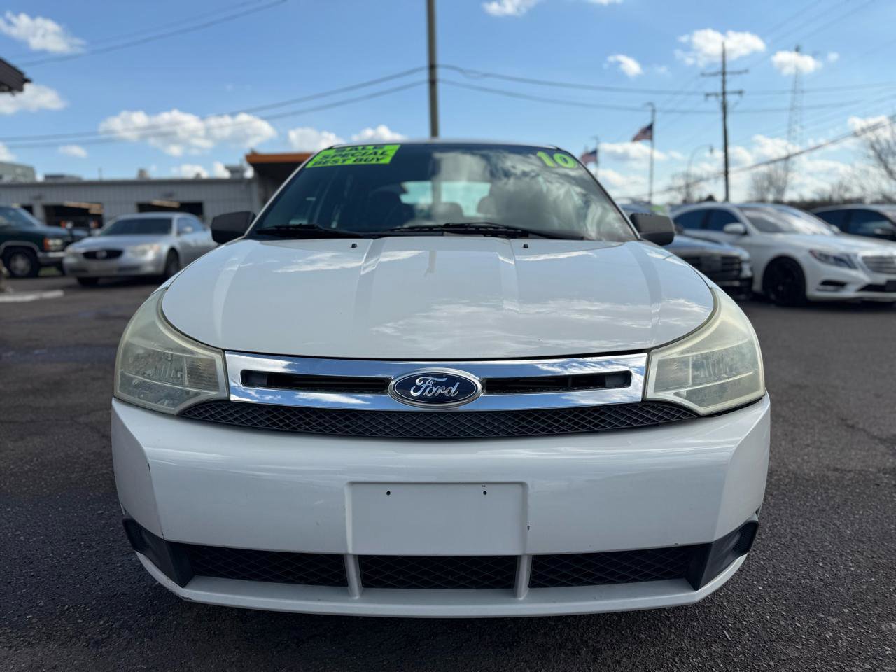 Used 2011 Ford Focus SE image 2